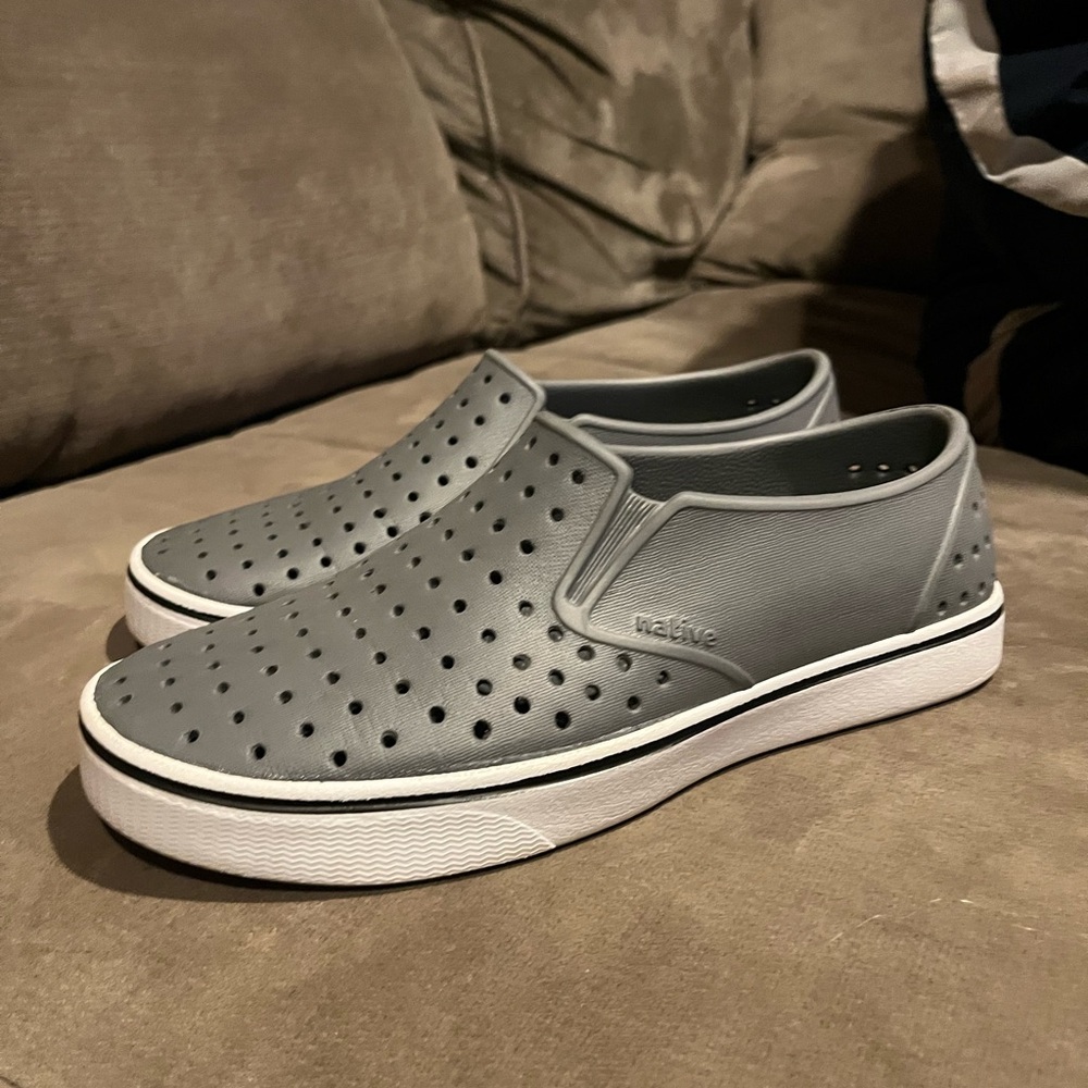 Natives (Miles style).  Women 7/ men 5.